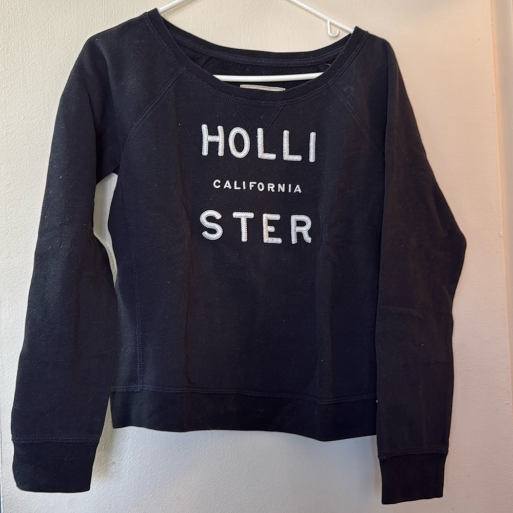 Hollister sweater